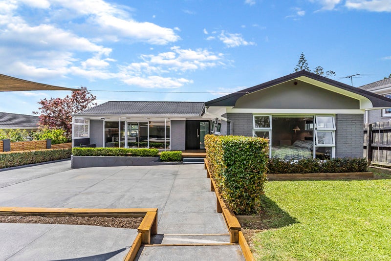 106 Grande Vue Road, Hillpark, Auckland - Carousel 1