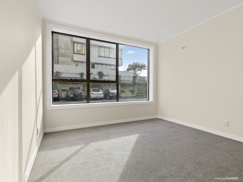 G4/70 Hobson Street, Thorndon, Wellington - Carousel 1