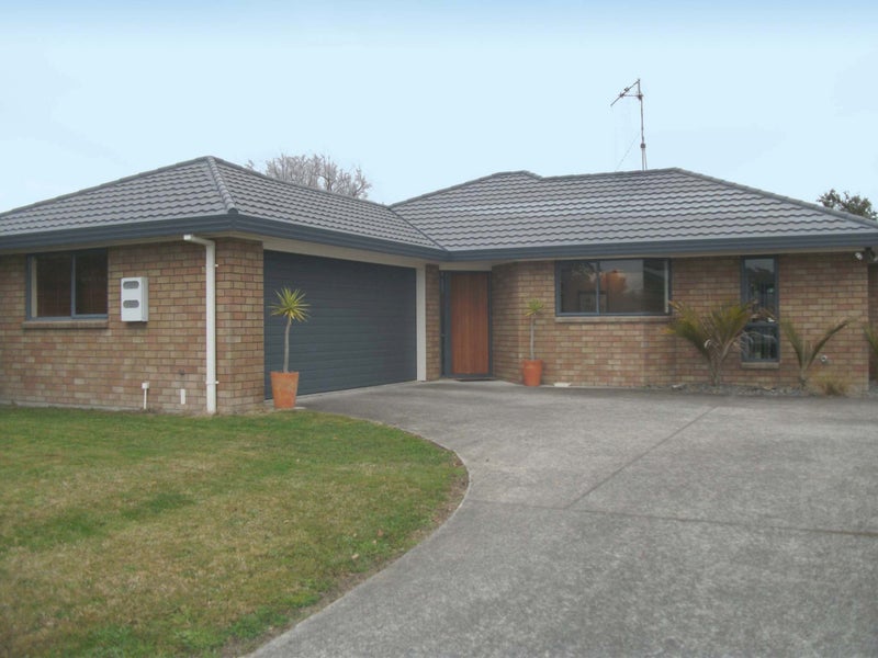 3 Aria Court, Fairview Downs, Hamilton - Carousel 1