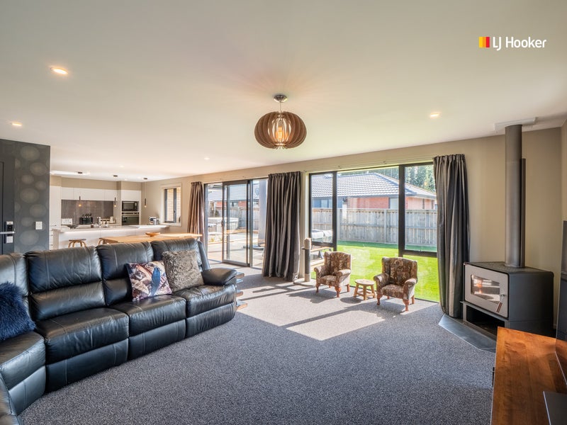 83 Grandvista Drive, Green Island, Dunedin - Carousel 2