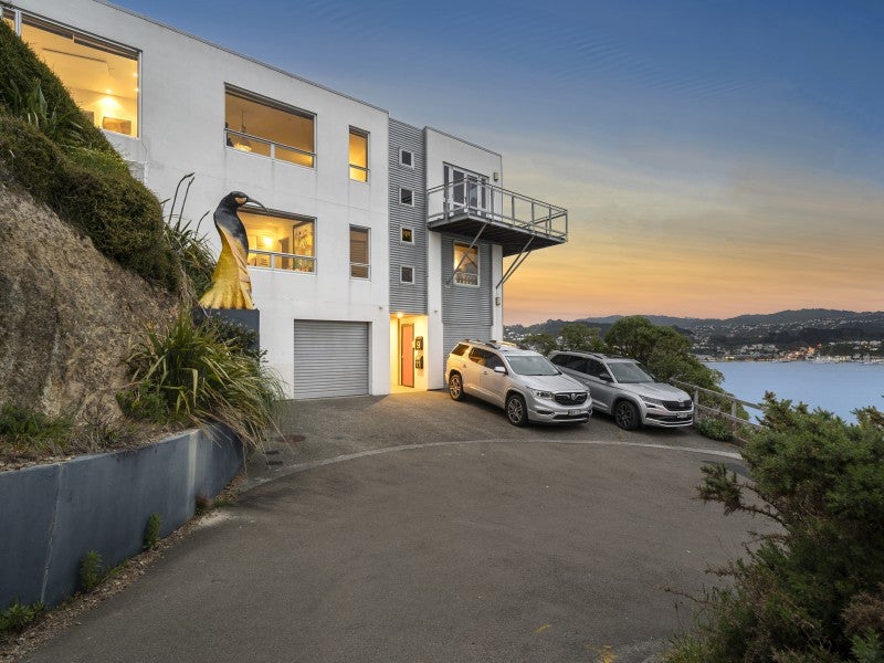 9 Aranui Street, Miramar, Wellington - Carousel 1