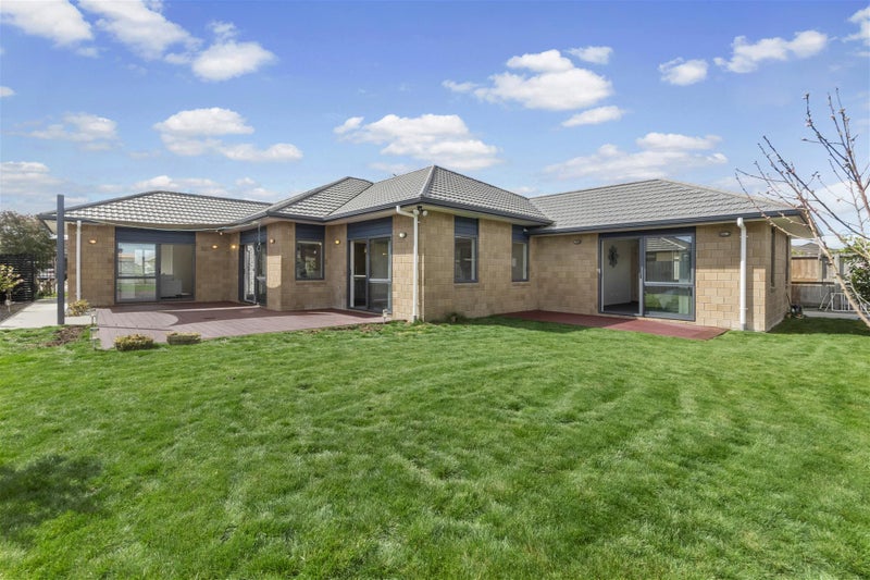 20 Sirius Crescent, Rototuna North, Hamilton - Carousel 18