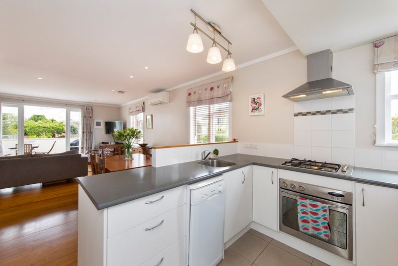 7 Mara Street, Meadowbank, Auckland - Carousel 2