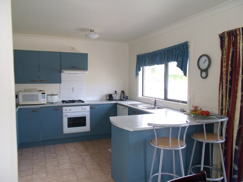 16 Catalina Drive, Melville, Hamilton - Carousel 1