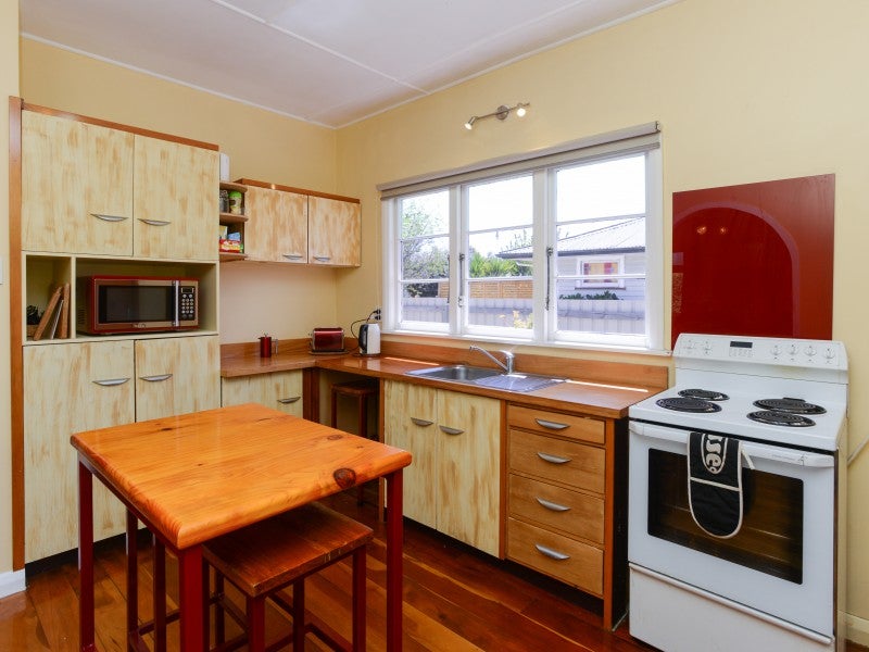 812 Park Road South, Akina, Hastings - Carousel 2