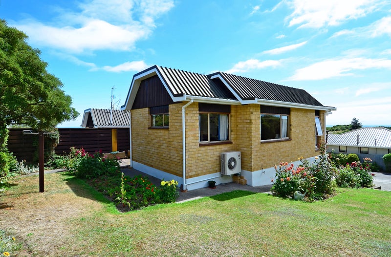 1/5 Victoria Park Road, Cashmere, Christchurch - Carousel 2