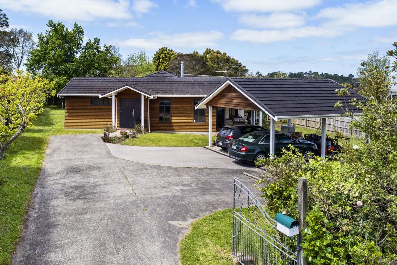 11 Kyle Road, Greenhithe, Auckland - Carousel 1