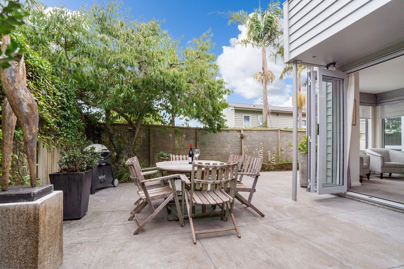 56A Temple Street, Meadowbank, Auckland - Carousel 1