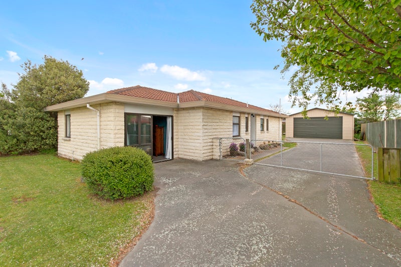 43 Arcon Drive, Broomfield, Christchurch - Carousel 1
