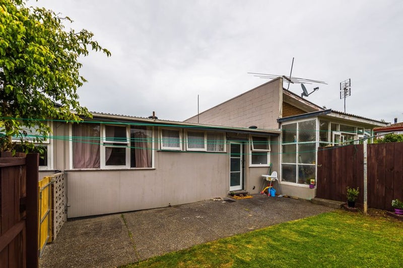 2/6 Puka Street, Onehunga, Auckland - Carousel 1