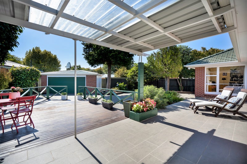 18 Ilfracombe Place, Burnside, Christchurch - Carousel 1