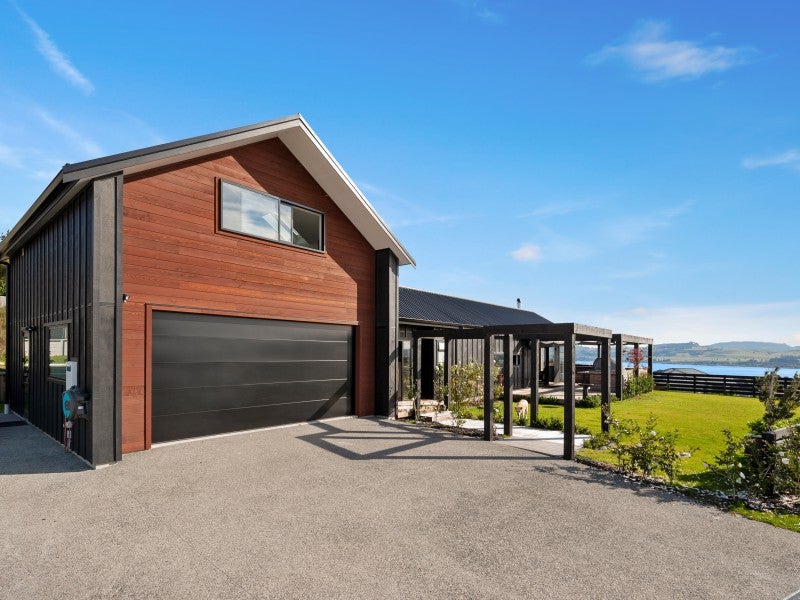 42 Botanical Heights Drive, Waipahihi, Taupo - Carousel 1