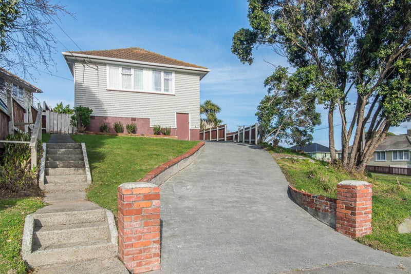 22 Dimock Street, Titahi Bay, Porirua - Carousel 1