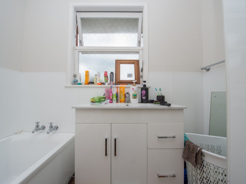 8 Hamblyn Crescent, Nawton, Hamilton - Carousel 13