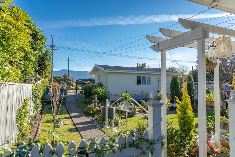 73 Trewavas Street, Motueka - Carousel 12