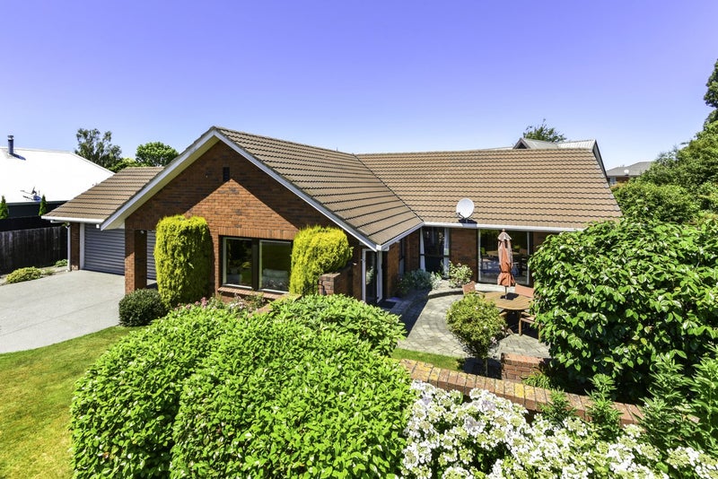 98 Regency Crescent, Redwood, Christchurch - Carousel 1