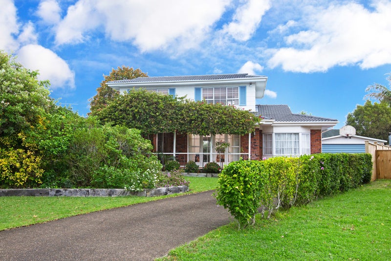 11 Melissa Place, Farm Cove, Auckland - Carousel 1