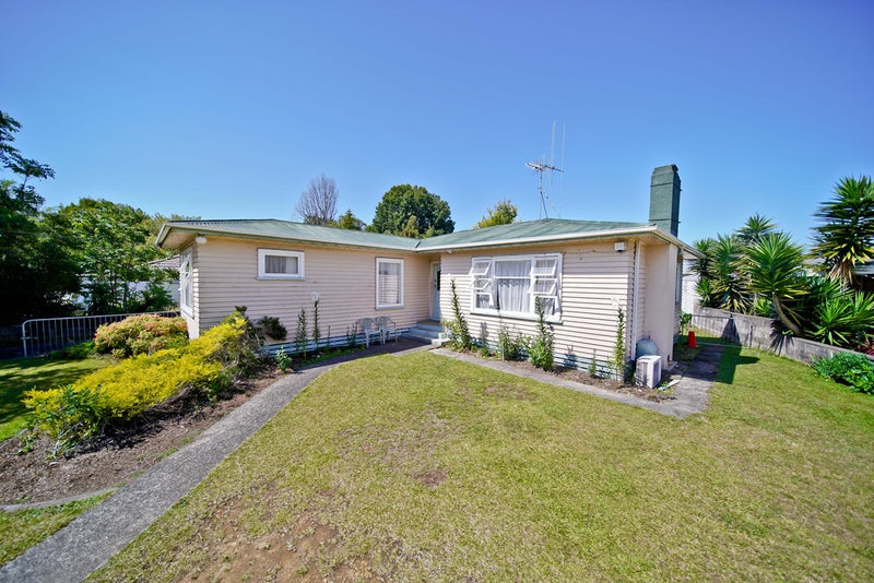 64 Shakespeare Avenue, Enderley, Hamilton - Carousel 2