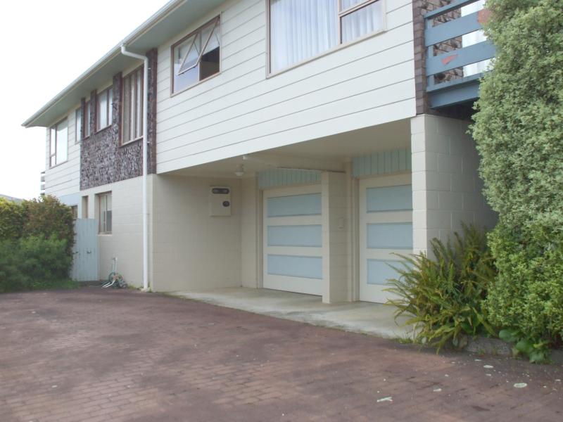 9 Summit Road, Fairfield, Lower Hutt - Carousel 2