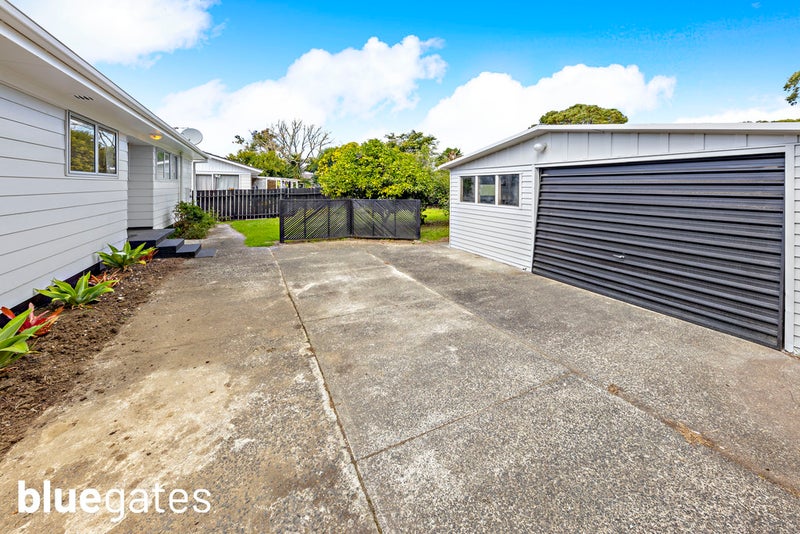 17 Becker Drive, Weymouth, Auckland - Carousel 13
