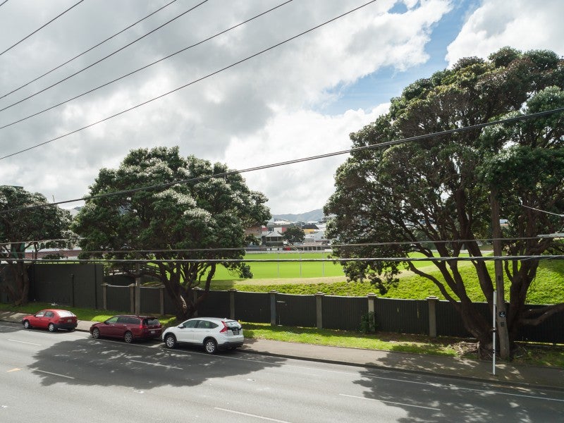 1A/21 Rugby Street, Mount Cook, Wellington - Carousel 3