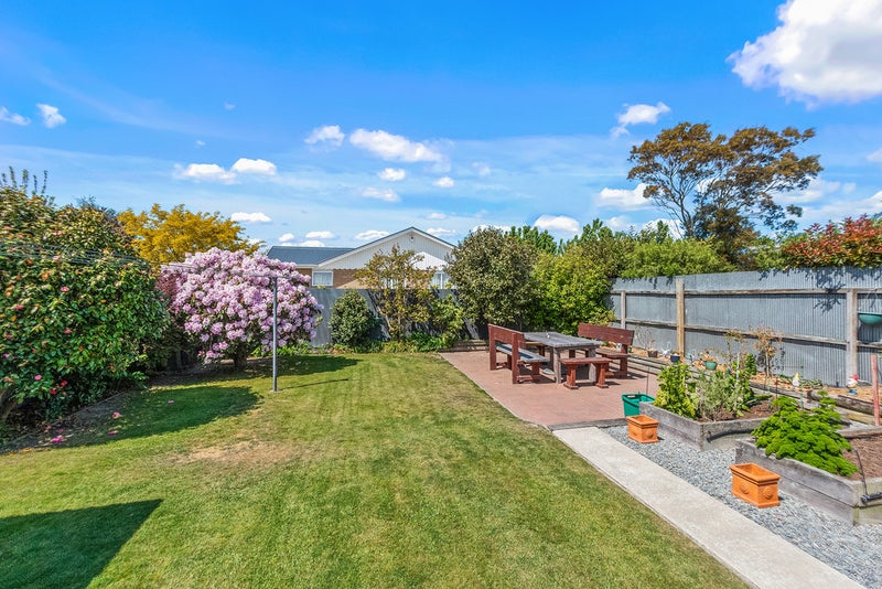 6 Cherryburton Place, Shirley, Christchurch - Carousel 2