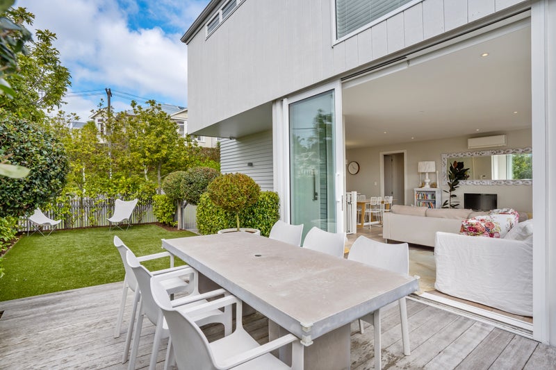 21D Farrar Street, Grey Lynn, Auckland - Carousel 1