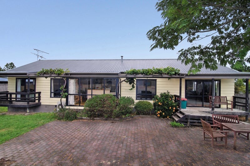 34 Rheingold Place, Huapai, Kumeu - Carousel 1