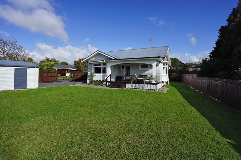 18A Hinton Avenue, Forest Lake, Hamilton - Carousel 1