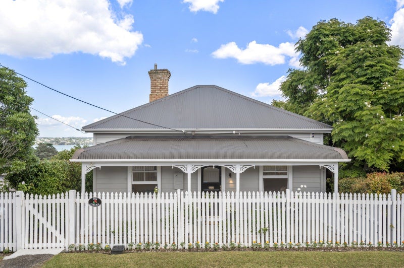 68 Palmerston Road, Birkenhead, Auckland - Carousel 1