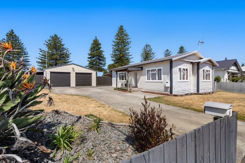 6 Te Awa Avenue, Te Awa, Napier - Carousel 1