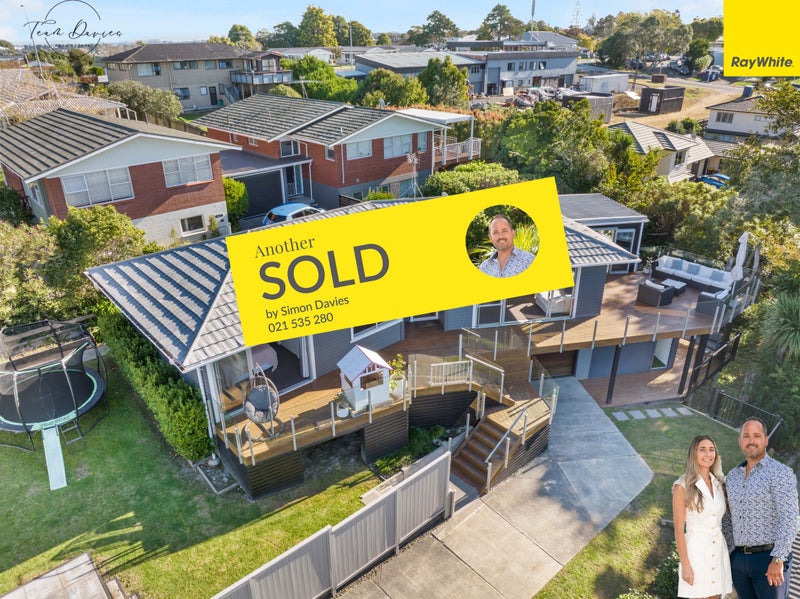 8 Reydon Place, Cockle Bay, Auckland - Carousel 1