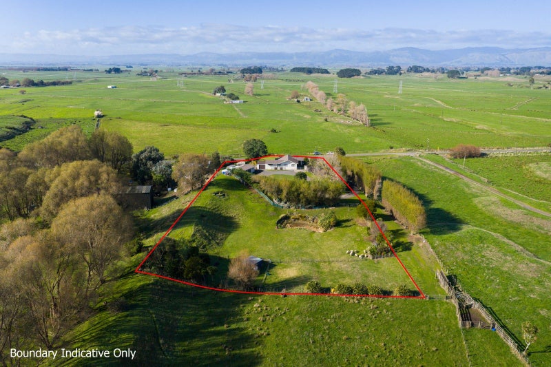 451 Pyke Road, Palmerston North - Carousel 35