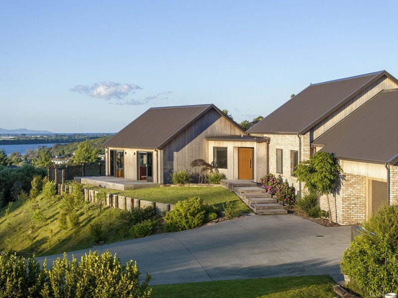 42 Te Auhi Way, Welcome Bay, Tauranga - Carousel 2