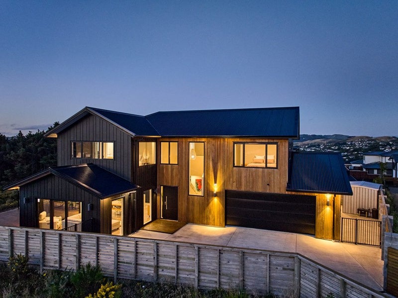 12 Boeing Way, Newlands, Wellington - Carousel 1
