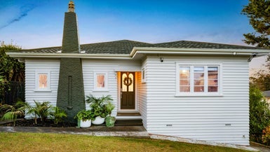4 Le Roy Terrace, Birkenhead, Auckland - Carousel 1