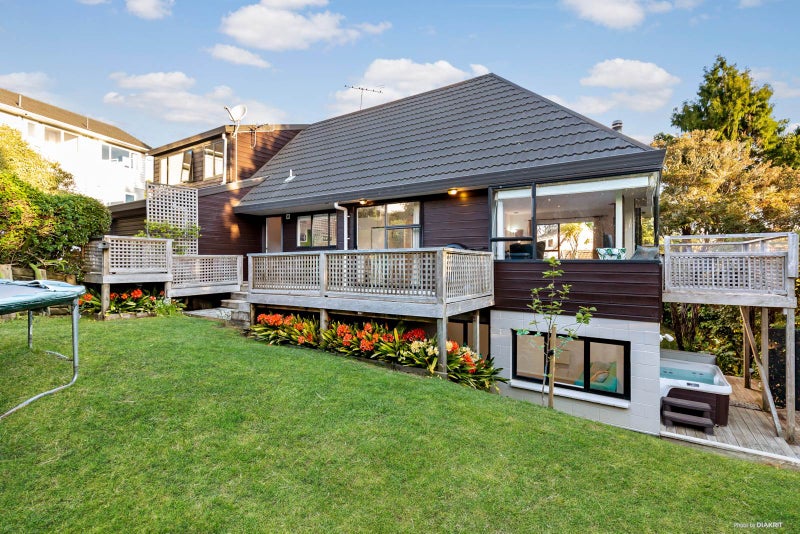 2/498 Beach Road, Murrays Bay, Auckland - Carousel 2