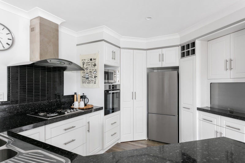 9 Westpark Place, Lytton West, Gisborne - Carousel 1