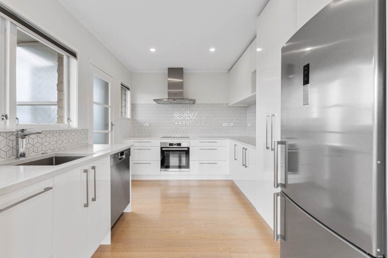 2/74 Jutland Road, Hauraki, Auckland - Carousel 1