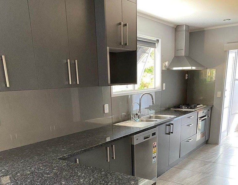 5 Vonnell Place, Birkdale, Auckland - Carousel 5