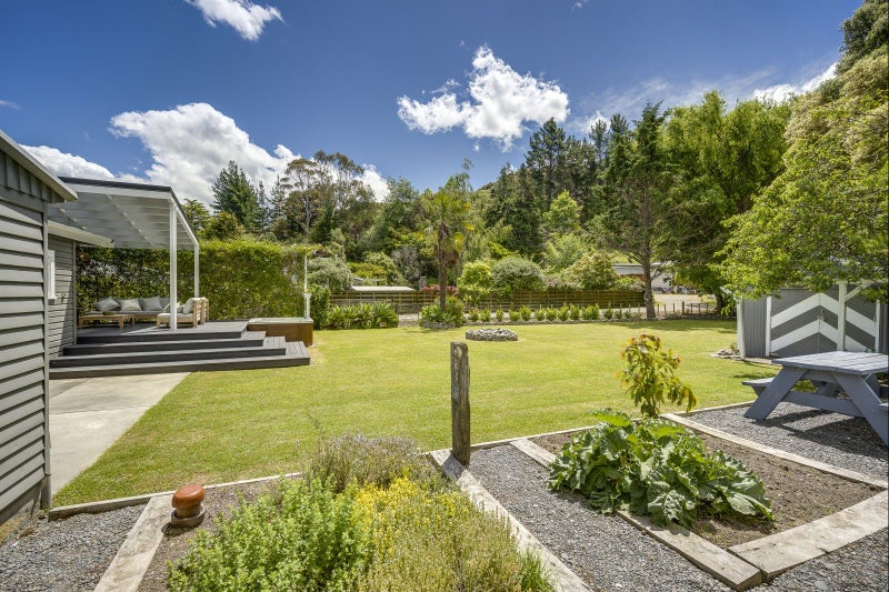 30 Hill Road, Bay View, Napier - Carousel 2