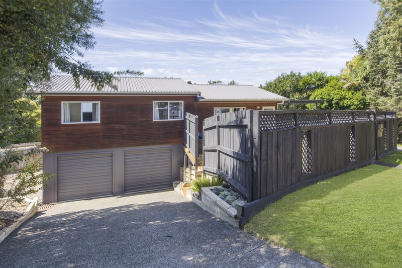 2/30 Witheford Drive, Bayview, Auckland - Carousel 2