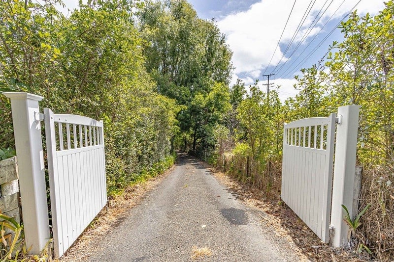 158 Mount View Road, Bastia Hill, Whanganui - Carousel 24