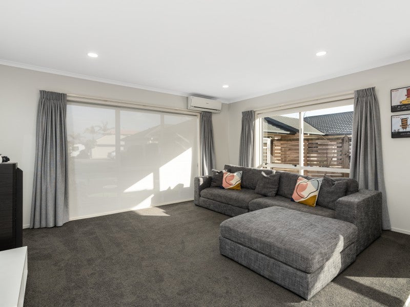 6/100 Millers Road, Brookfield, Tauranga - Carousel 2