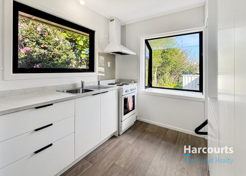 4 Strid Road, Te Atatu South, Auckland - Carousel 2