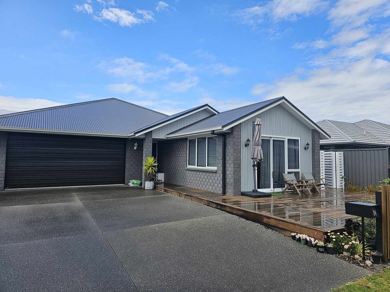 84 Tabraham Crescent, Pyes Pa, Tauranga - Carousel 1