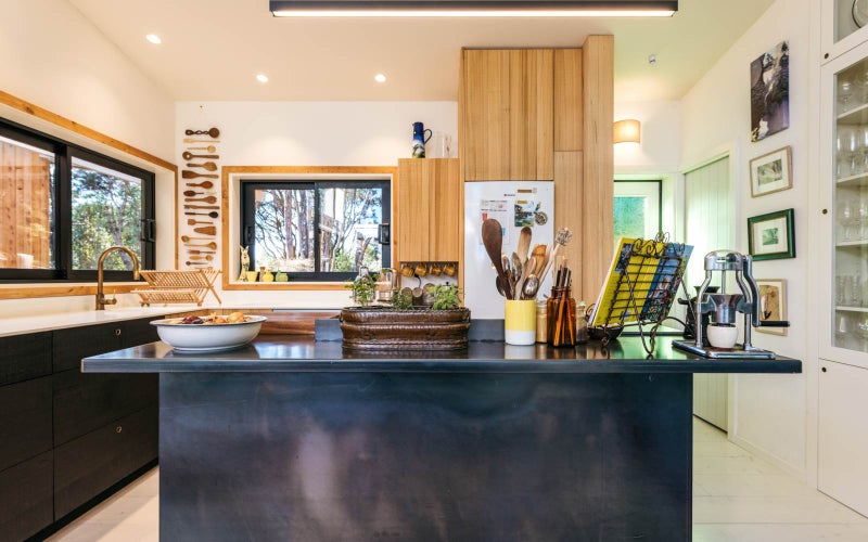 29 Bella Vista Road, Omiha, Waiheke Island - Carousel 1