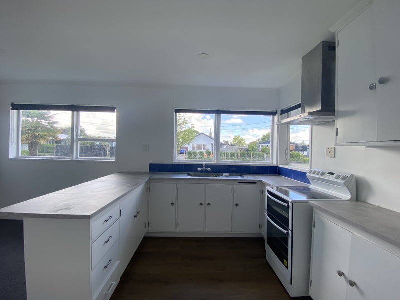 7 Betley Crescent, Fairview Downs, Hamilton - Carousel 2