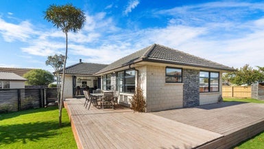13 Ontario Place, Wainoni, Christchurch - Carousel 1