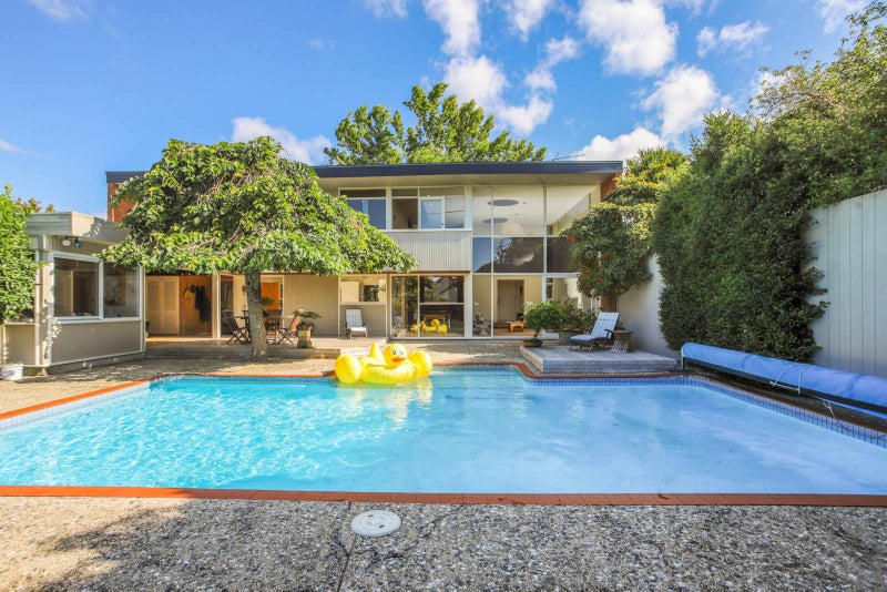 4 Frank Place, Hillpark, Auckland - Carousel 1